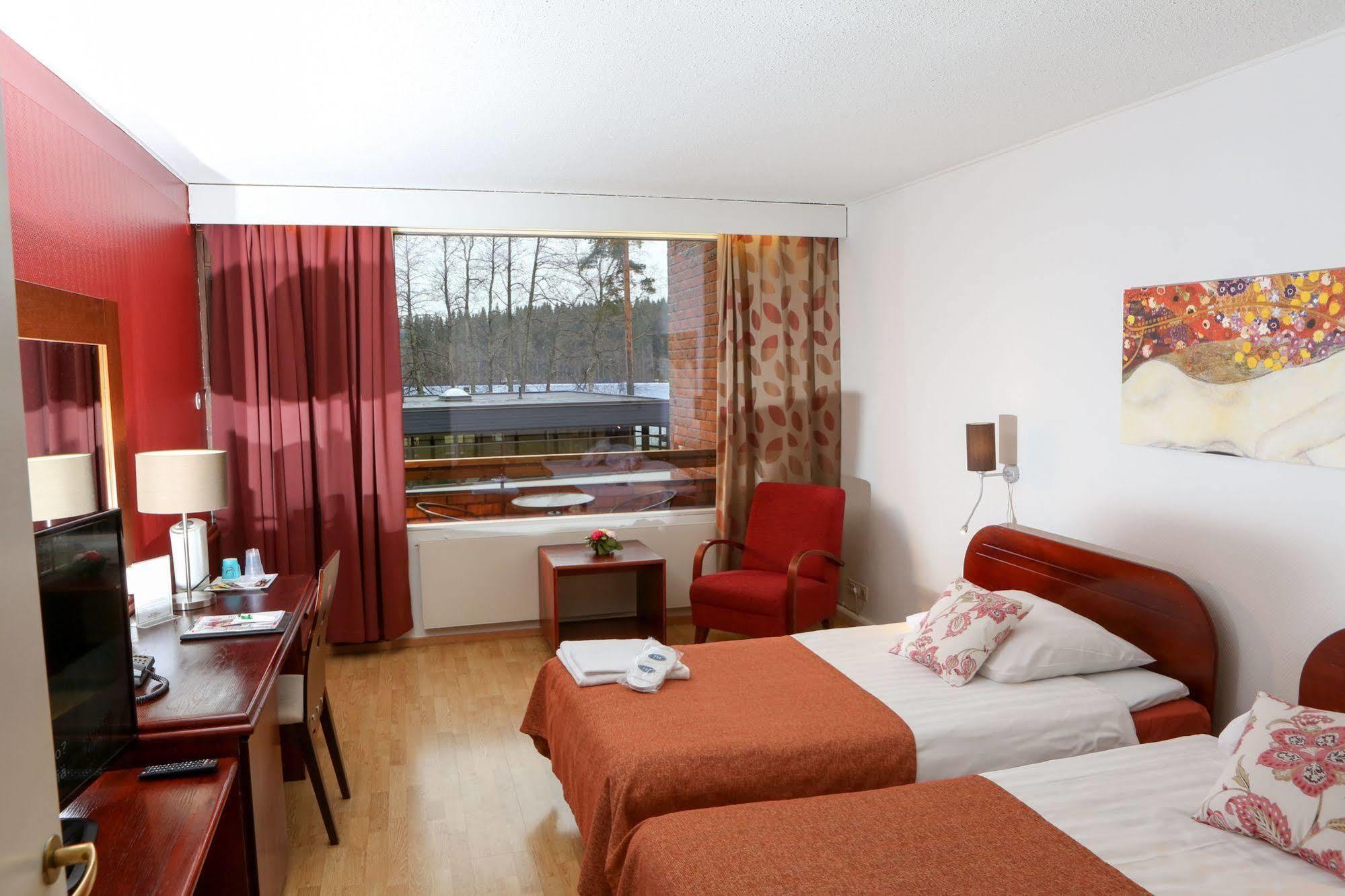 Finlandia Hotel Isovalkeinen Kuopio Exterior photo